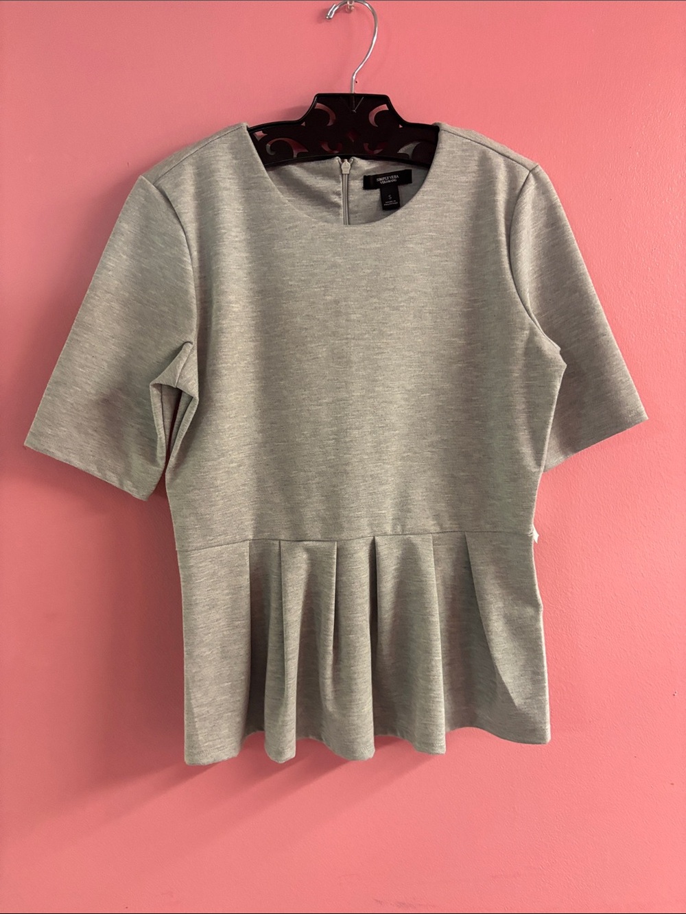 Simply Vera Vera Wang Light Gray Peplum Short Sleeve Top
